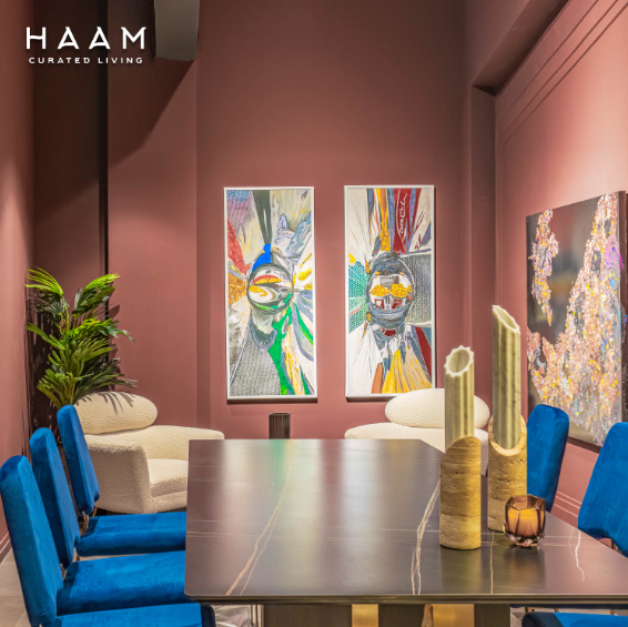 Decor pieces with hollow interiors